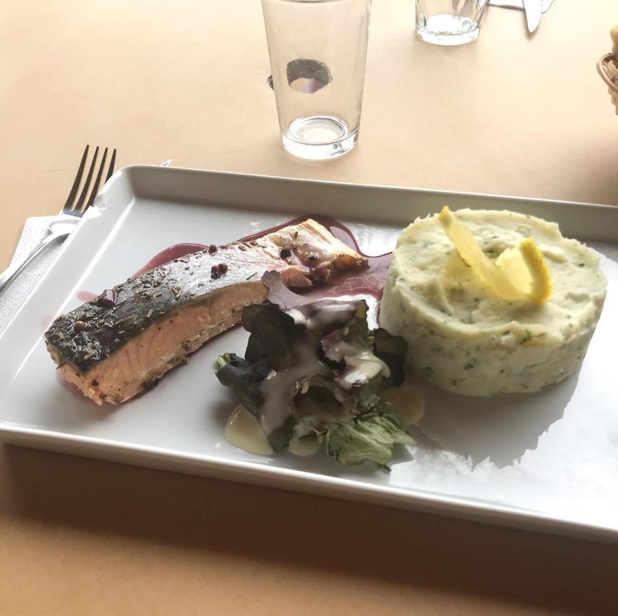 康铂欧里亚克酒店 外观 照片